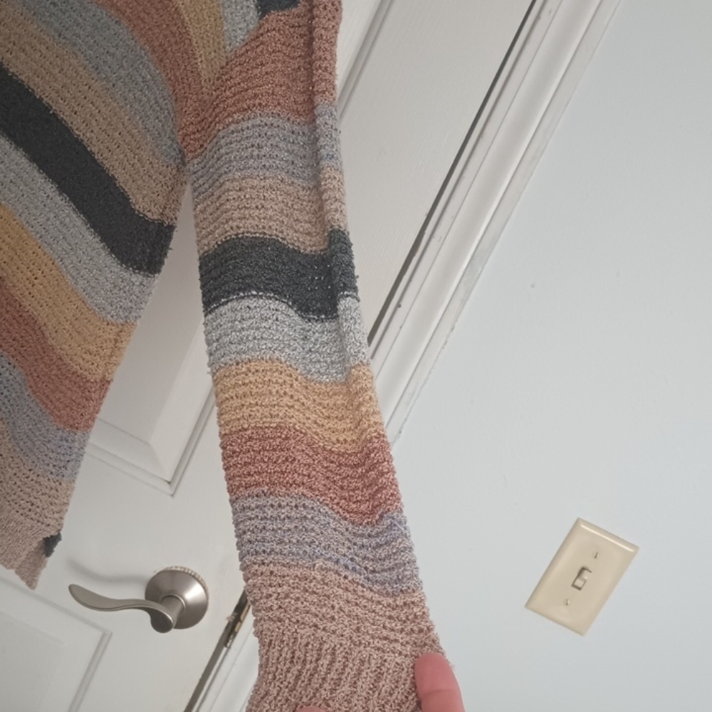 Knox Rose Earthy Tones V-Neck Sweater - Picture 4 of 6